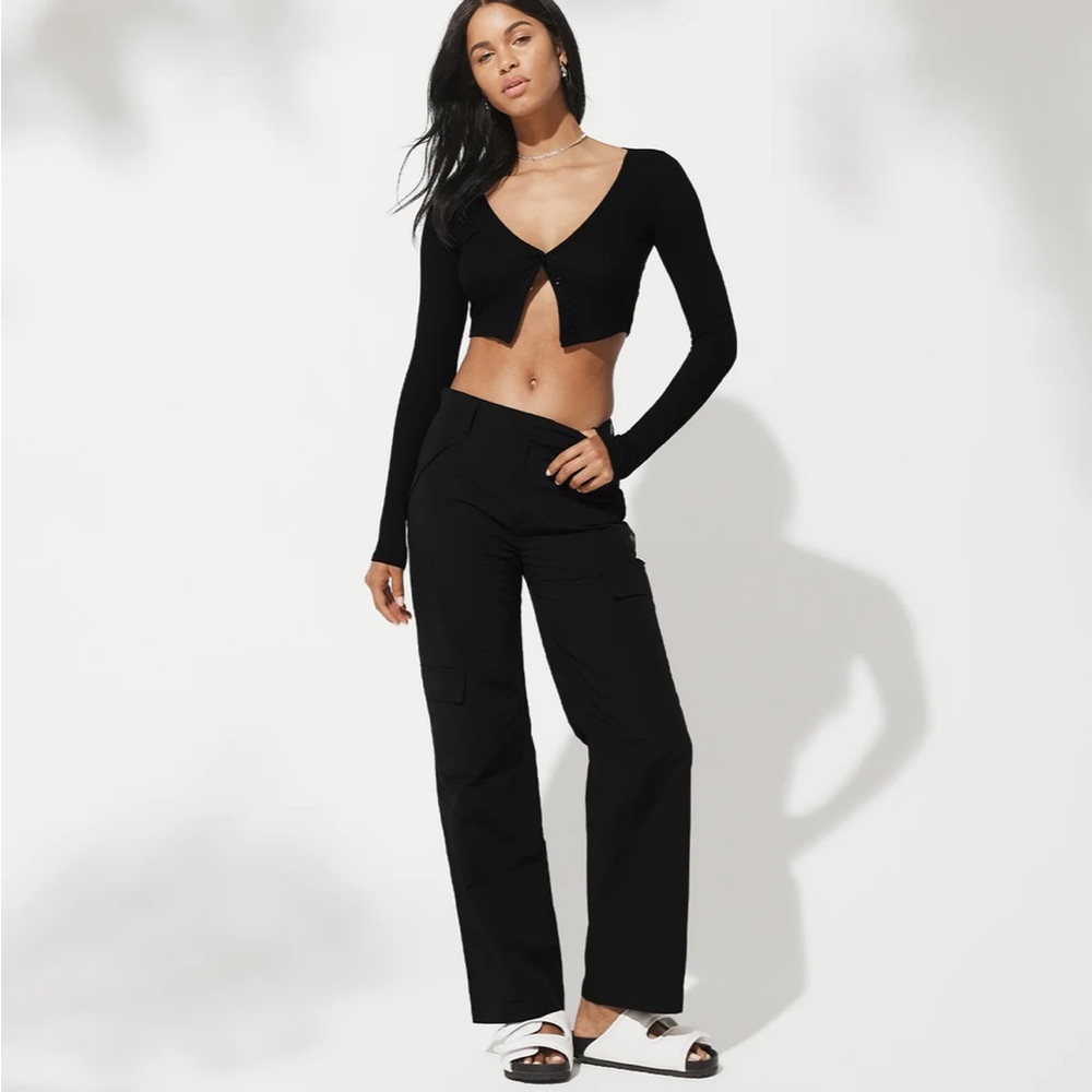 NWOT ALO Yoga The Edge Cargo Trouser